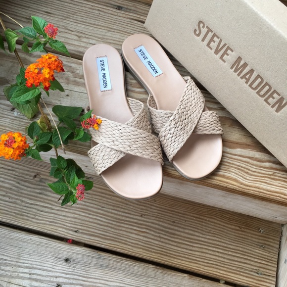Steve Madden Shoes - 🌺Steve Maddens Natural Cross Weave Sanda…